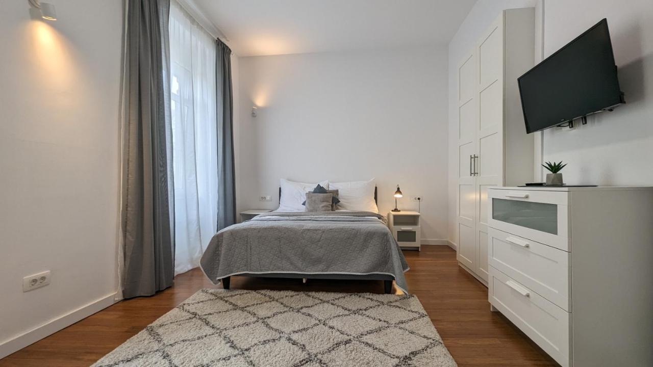 Berry Berry Studio Apartment Zagreb Bagian luar foto
